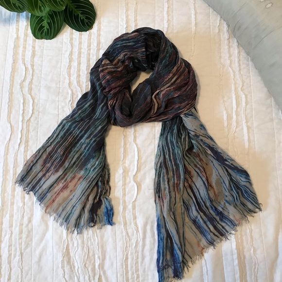 Lightweight Kenneth Jay lane scarf - Picture 2 of 5